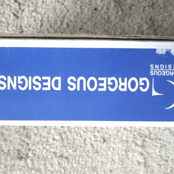 NATIVITY SET, FROSTED GLASS MARY, JOSEPH, BABY JESUS, 3 KINGS SET ON A MIRROR - Picture 2 of 2